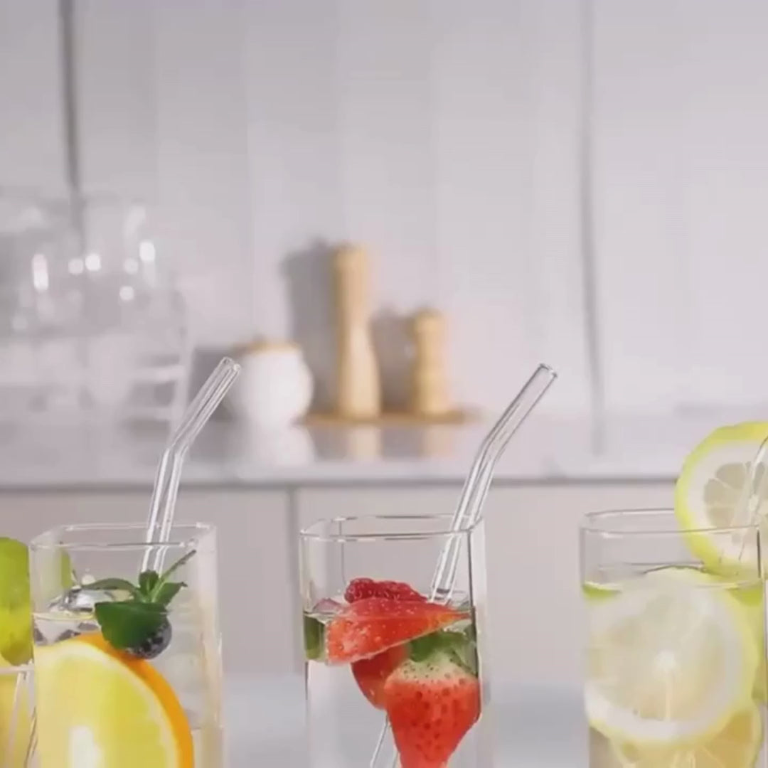 Mug Carré en Verre avec Couvercle et Paille – Élégant & Résistant