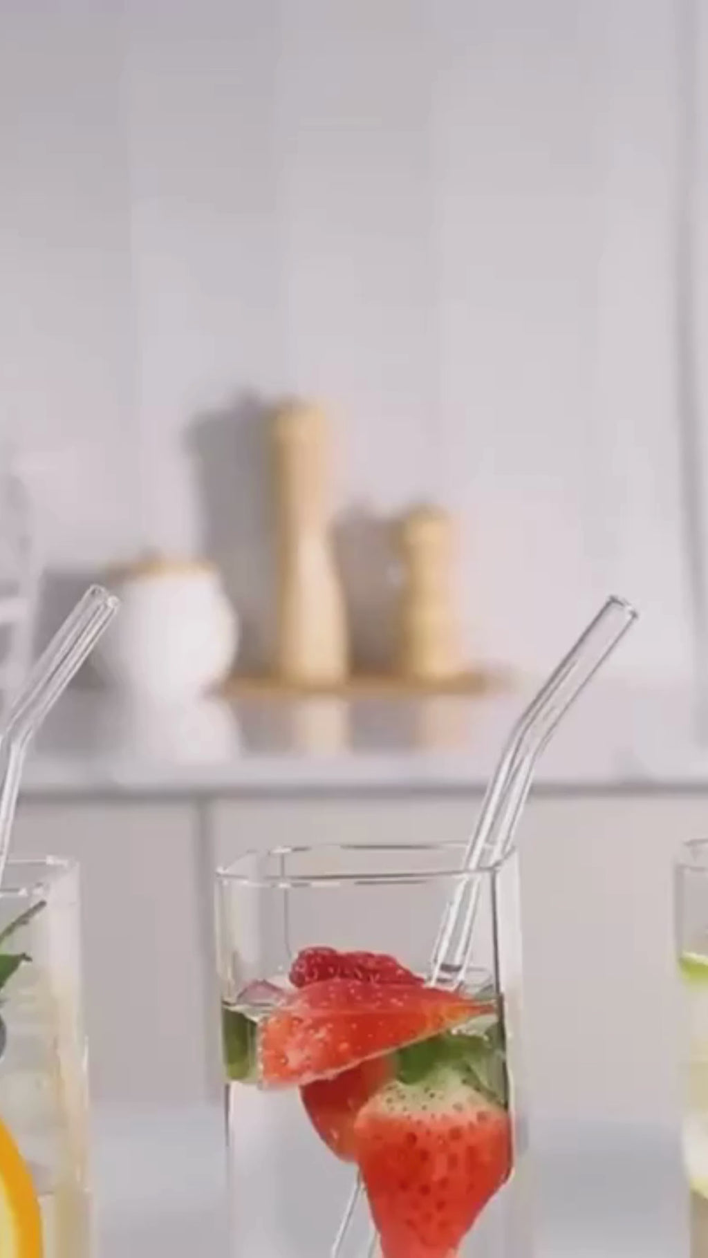Mug Carré en Verre avec Couvercle et Paille – Élégant & Résistant